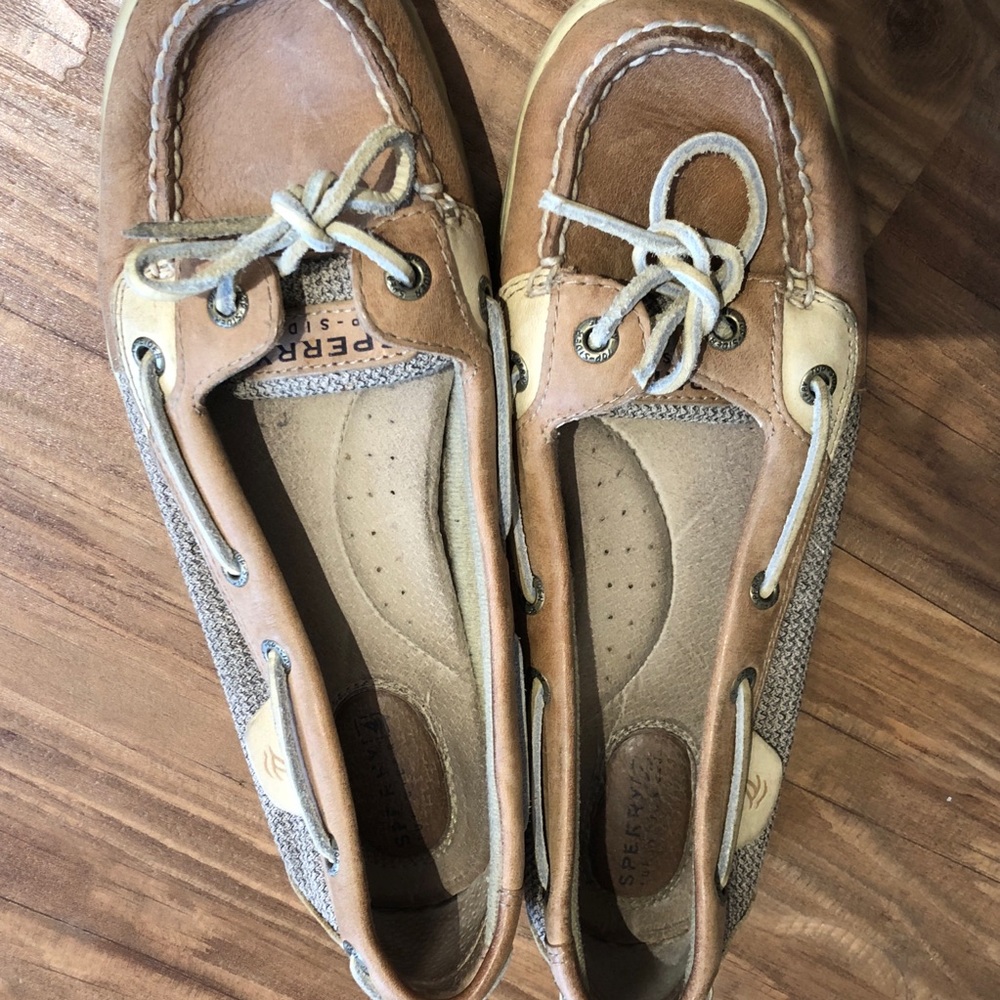 Sperry flats - worn 2x! So comfy